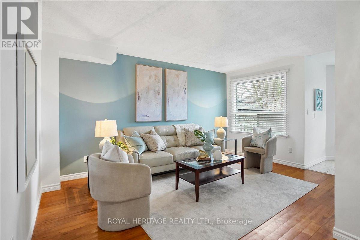 148 Adele Crescent, Oshawa, Ontario  L1J 7X6 - Photo 5 - E12955576