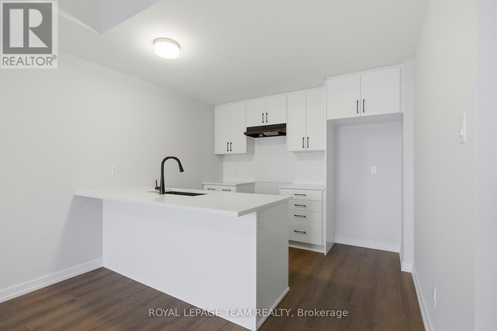 547 Celestine Private, Ottawa, Ontario  K2J 7P5 - Photo 6 - X12955454