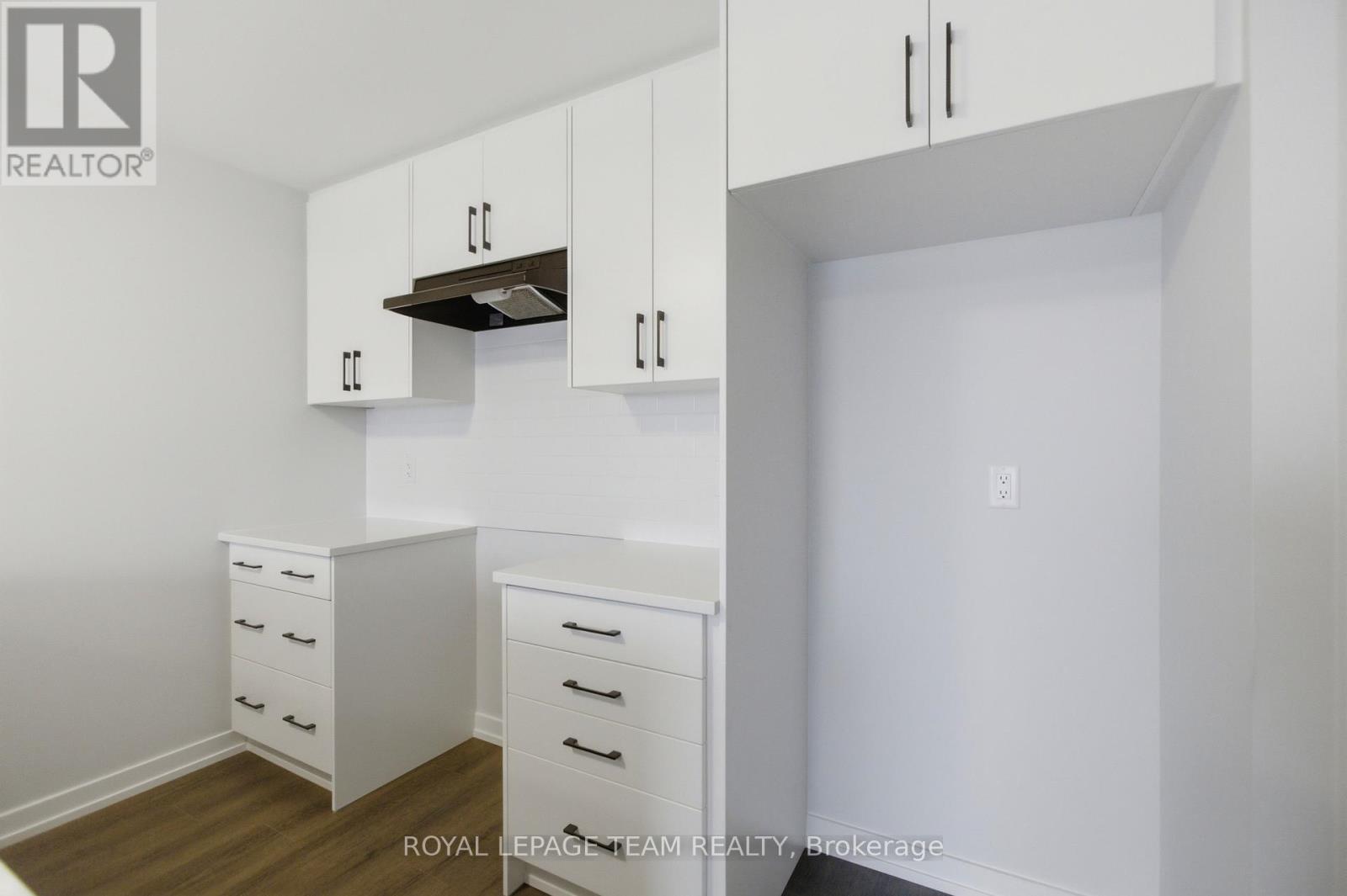 547 Celestine Private, Ottawa, Ontario  K2J 7P5 - Photo 7 - X12955454