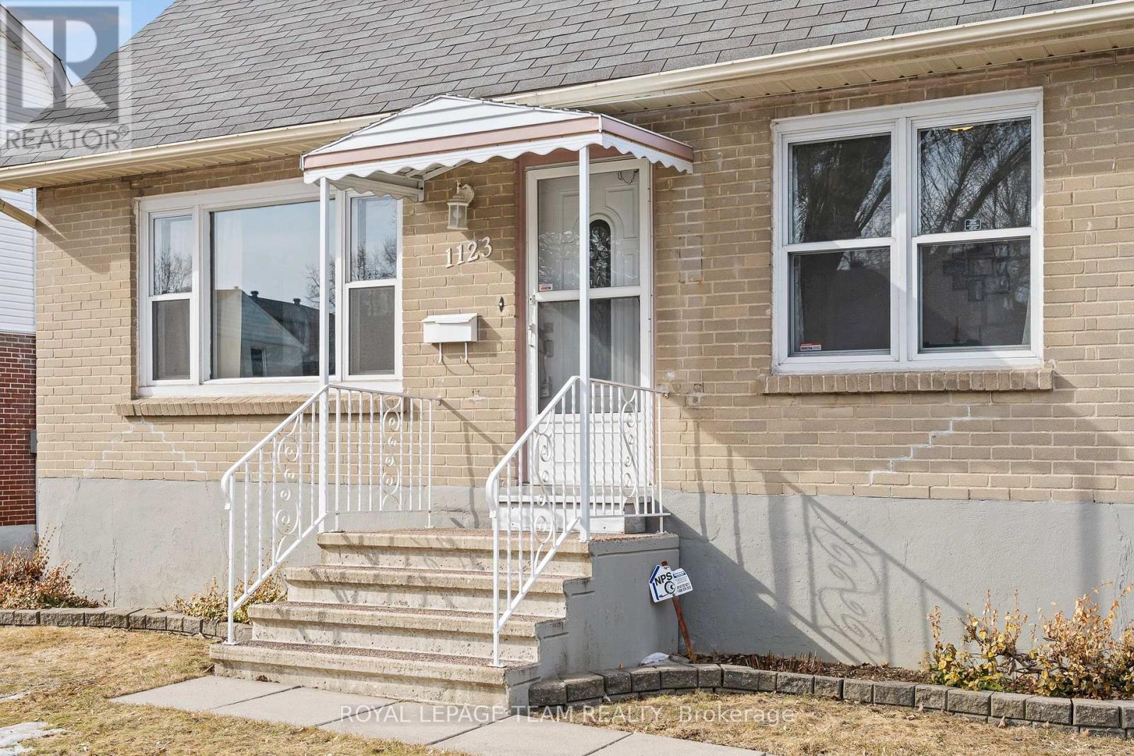 1123 Secord Avenue, Ottawa, Ontario  K1H 8C9 - Photo 3 - X12955590