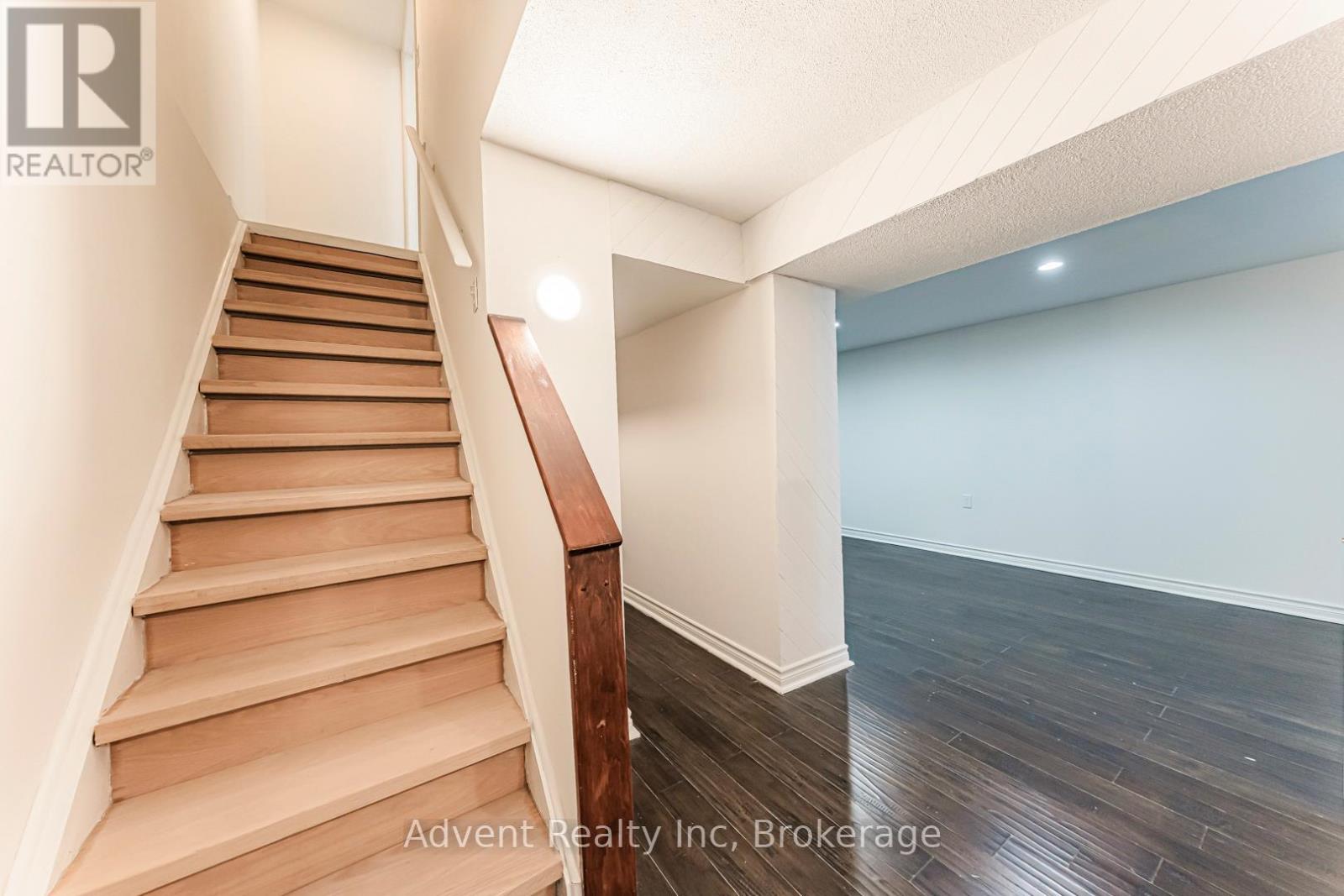 45 Cheeseman Drive, Markham, Ontario  L3R 3G3 - Photo 24 - N12950894