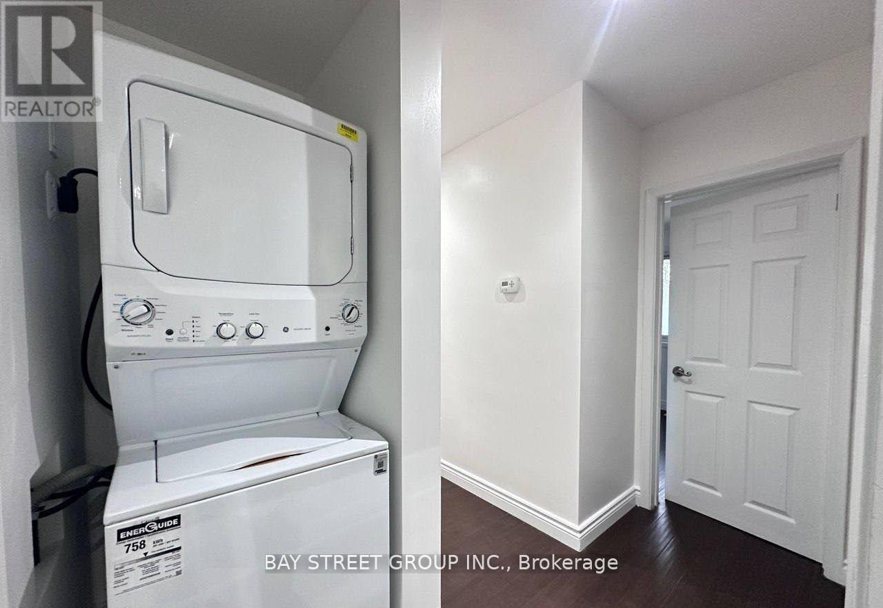 427 Crosby Avenue, Richmond Hill, Ontario  L4C 2R9 - Photo 10 - N12955446