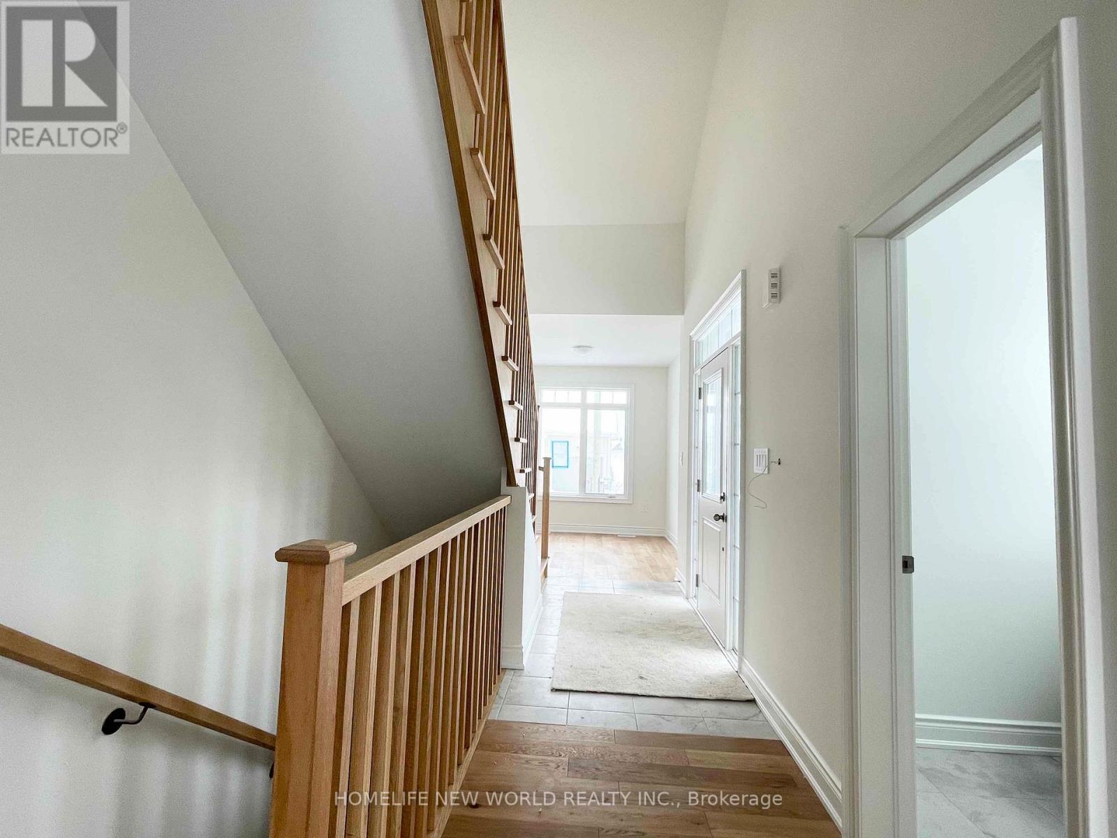 65 Schortinghuis Street, Georgina, Ontario  L0E 1R0 - Photo 3 - N12955514