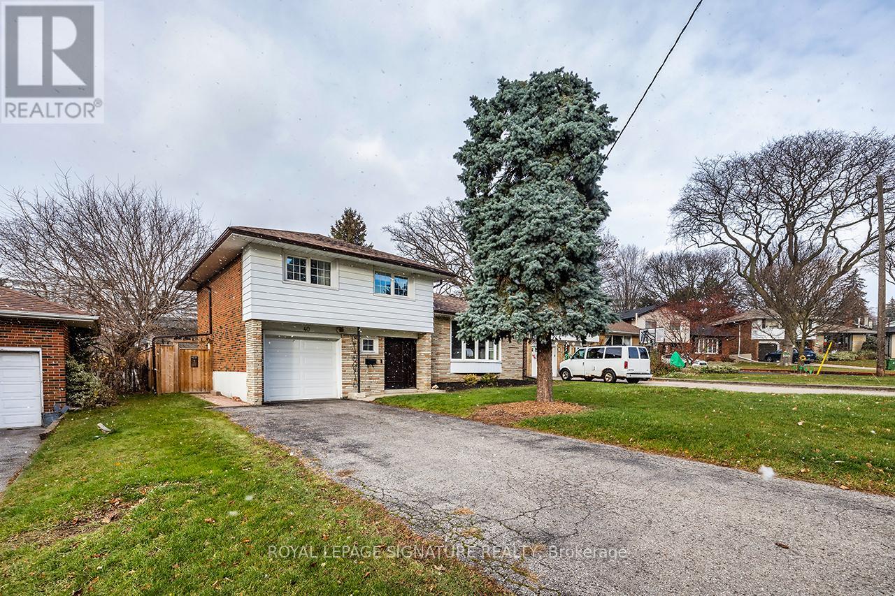 40 Cobham Crescent, Toronto, Ontario  M4A 1V6 - Photo 2 - C12959276