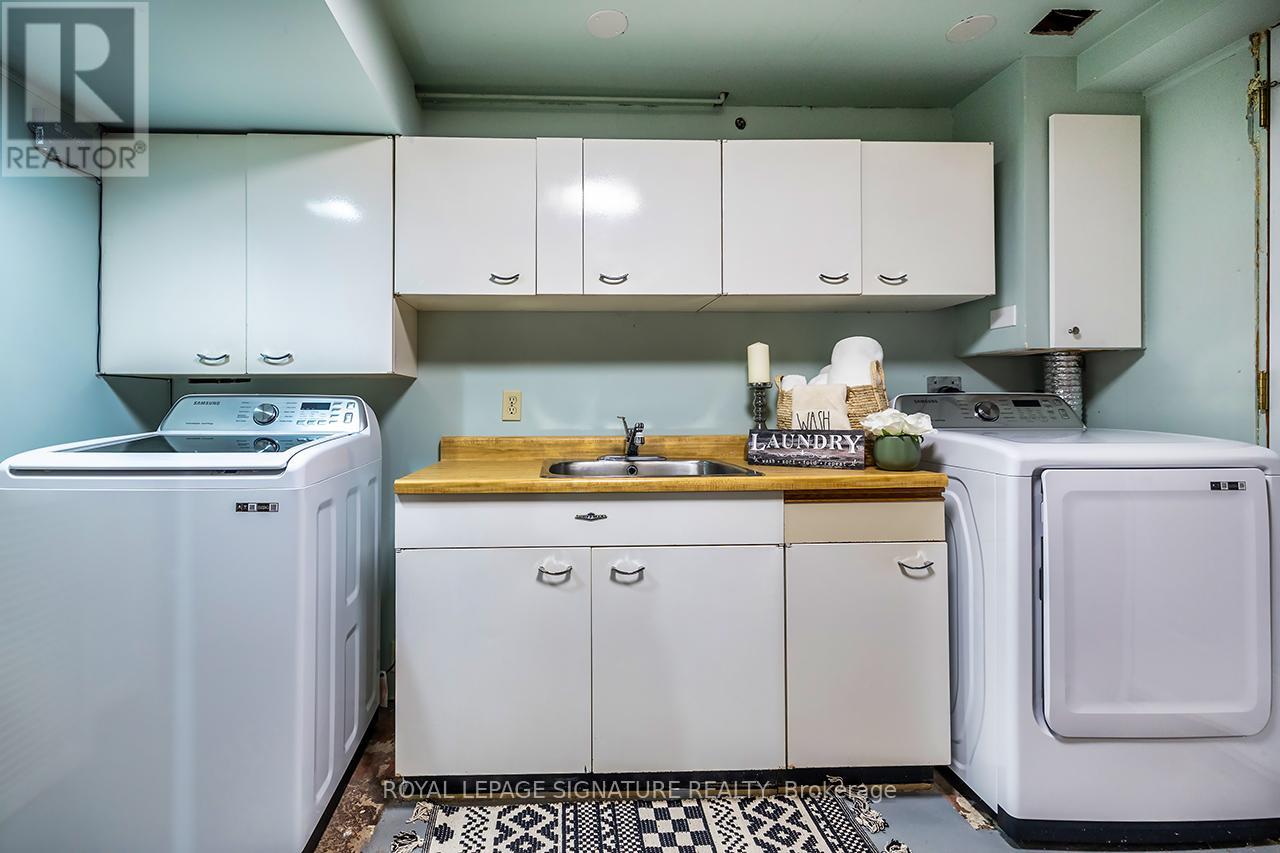 40 Cobham Crescent, Toronto, Ontario  M4A 1V6 - Photo 24 - C12959276