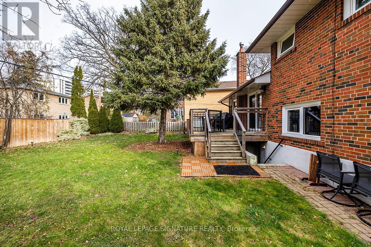 40 Cobham Crescent, Toronto, Ontario  M4A 1V6 - Photo 26 - C12959276