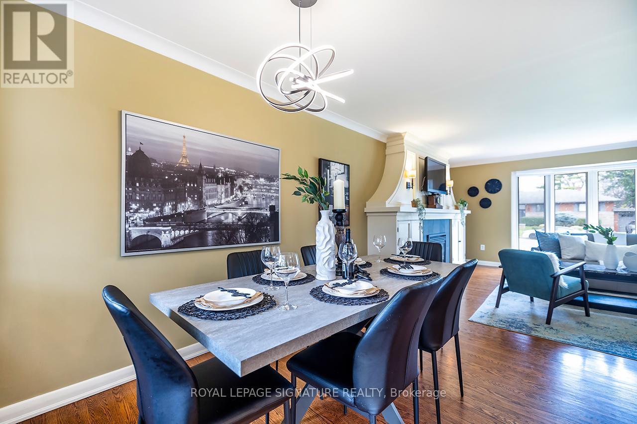 40 Cobham Crescent, Toronto, Ontario  M4A 1V6 - Photo 8 - C12959276