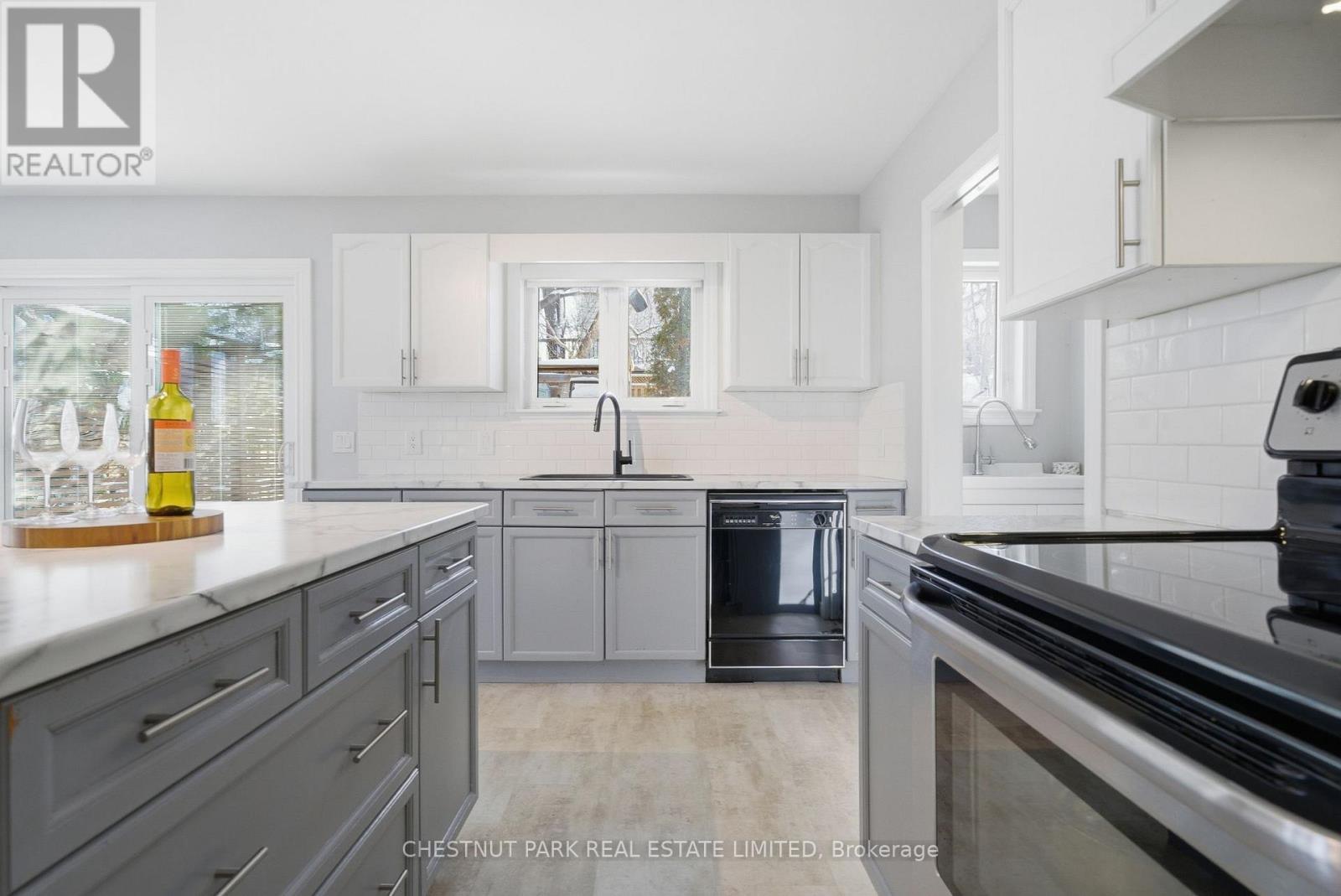 37 Ontario Street, Prince Edward County, Ontario  K0K 2T0 - Photo 16 - X12959256