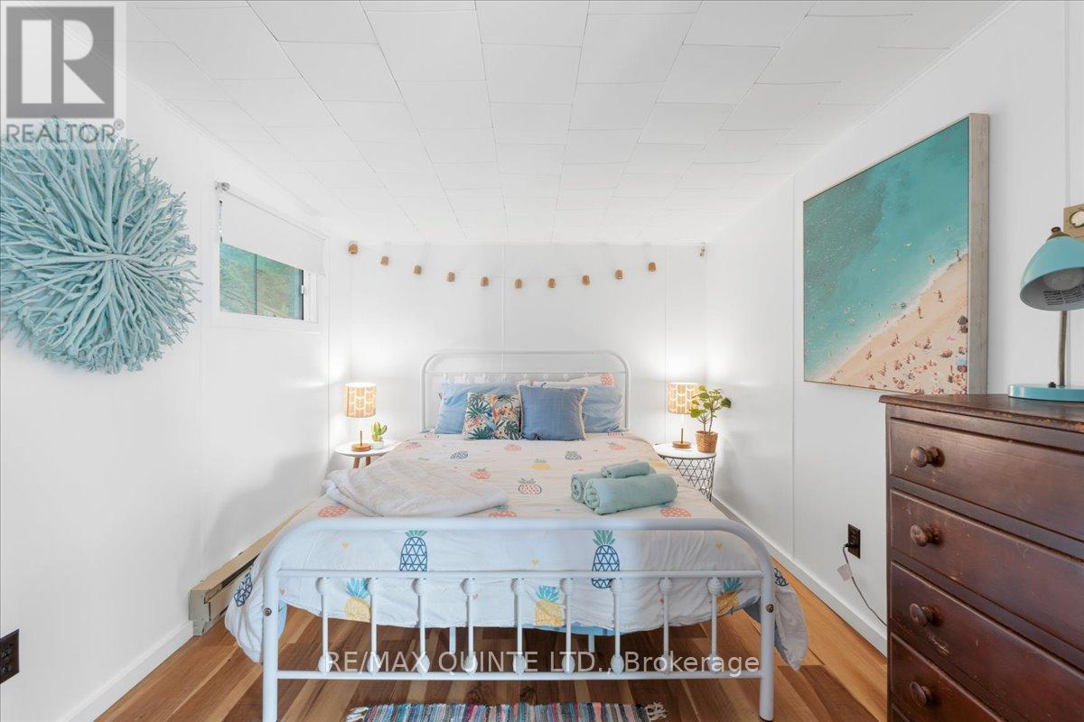 11364 Loyalist Parkway, Prince Edward County, Ontario  K0K 2T0 - Photo 21 - X12959292