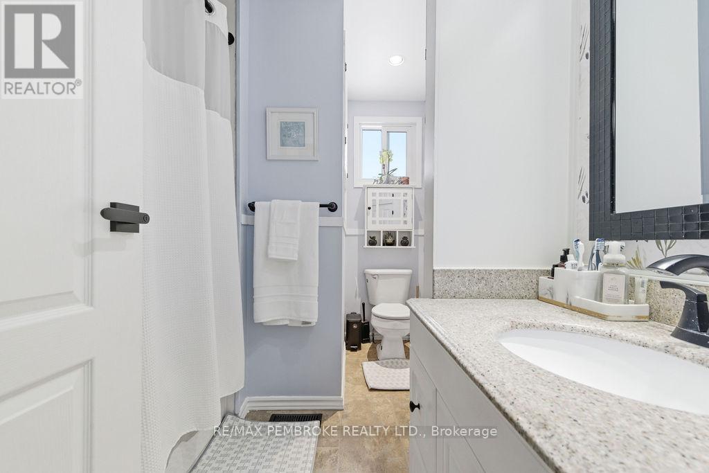 52 Laurentian Drive, Petawawa, Ontario  K8H 2M3 - Photo 23 - X12955448