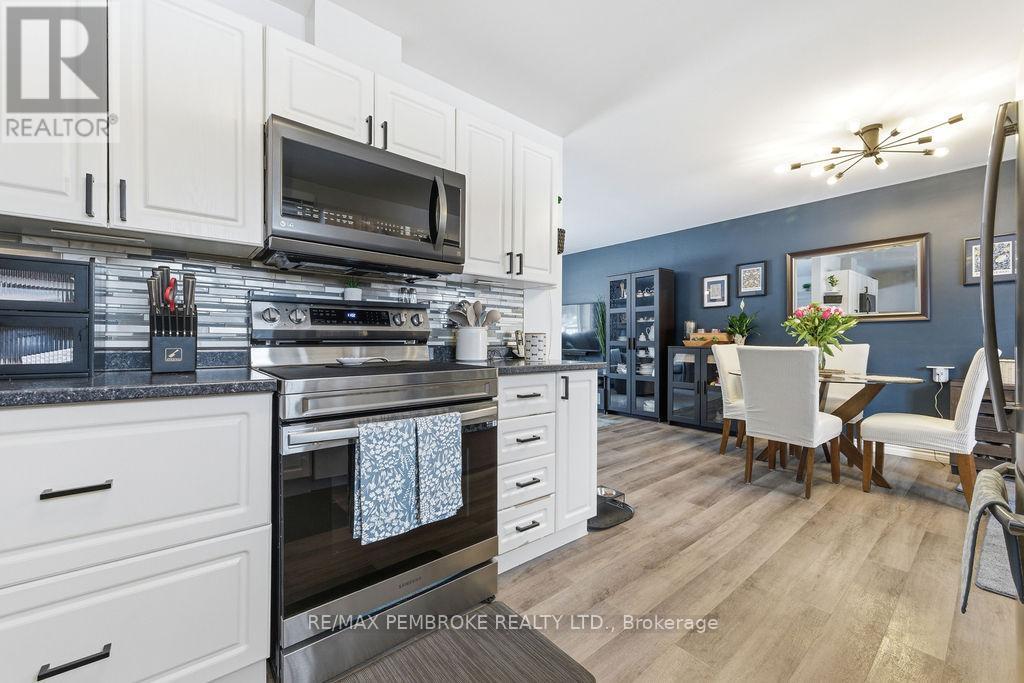 52 Laurentian Drive, Petawawa, Ontario  K8H 2M3 - Photo 19 - X12955448