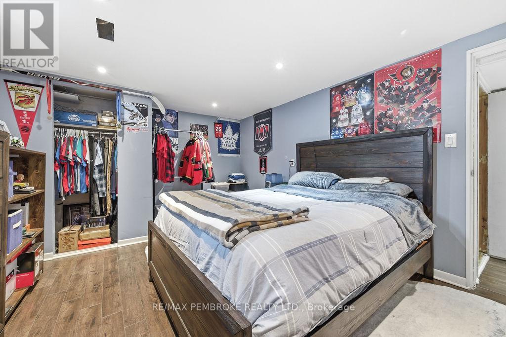 52 Laurentian Drive, Petawawa, Ontario  K8H 2M3 - Photo 38 - X12955448