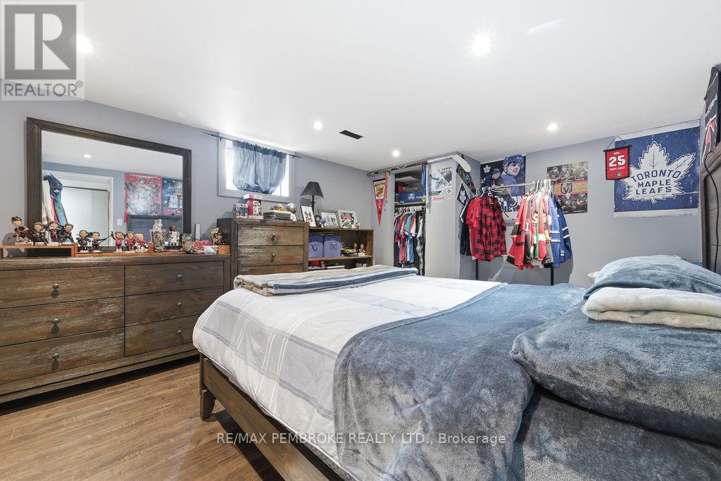 52 Laurentian Drive, Petawawa, Ontario  K8H 2M3 - Photo 37 - X12955448