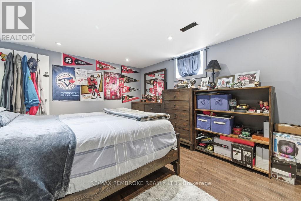 52 Laurentian Drive, Petawawa, Ontario  K8H 2M3 - Photo 39 - X12955448