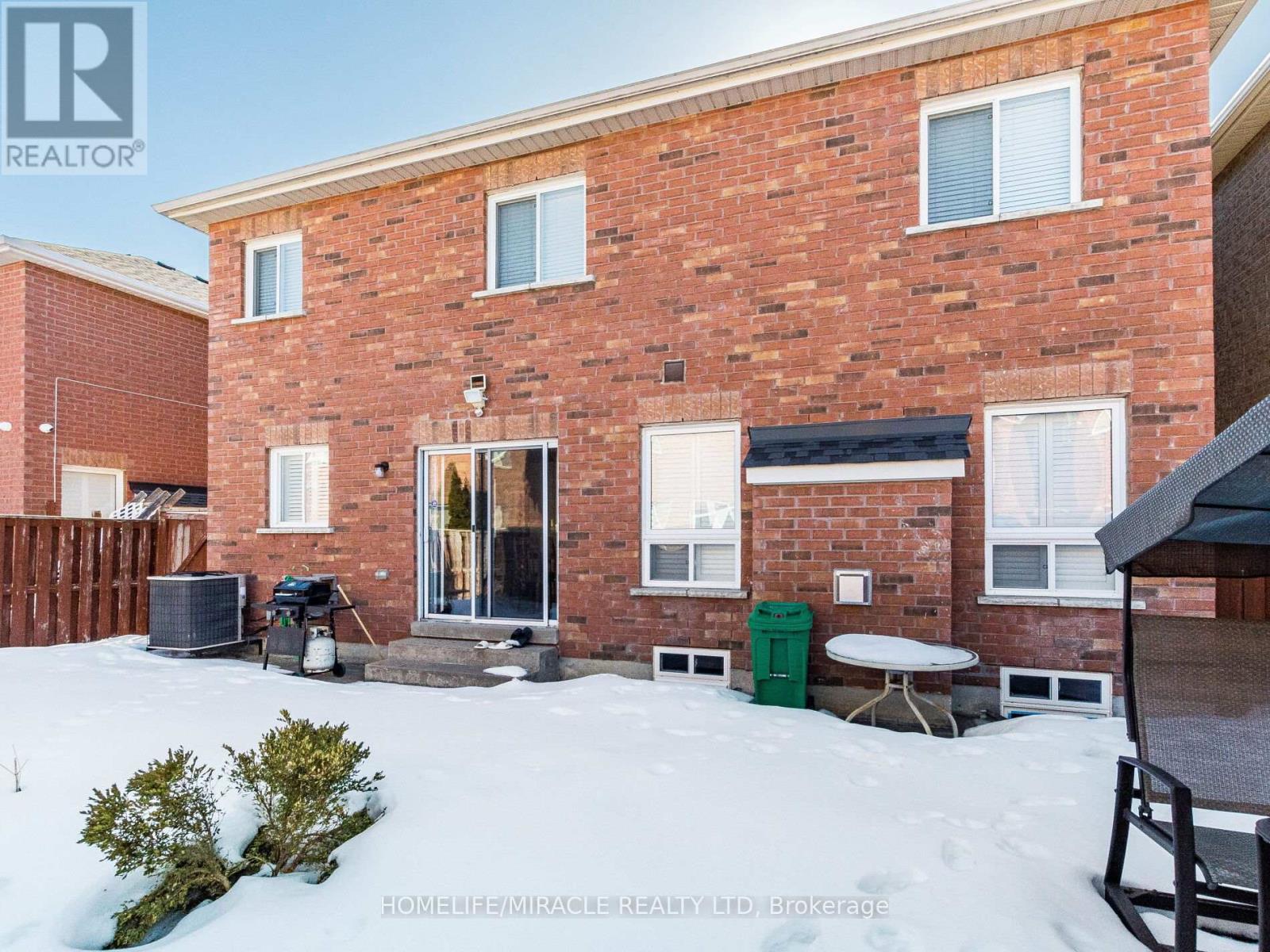 5 Sams Crescent, Brampton, Ontario  L7A 3T8 - Photo 41 - W12879334