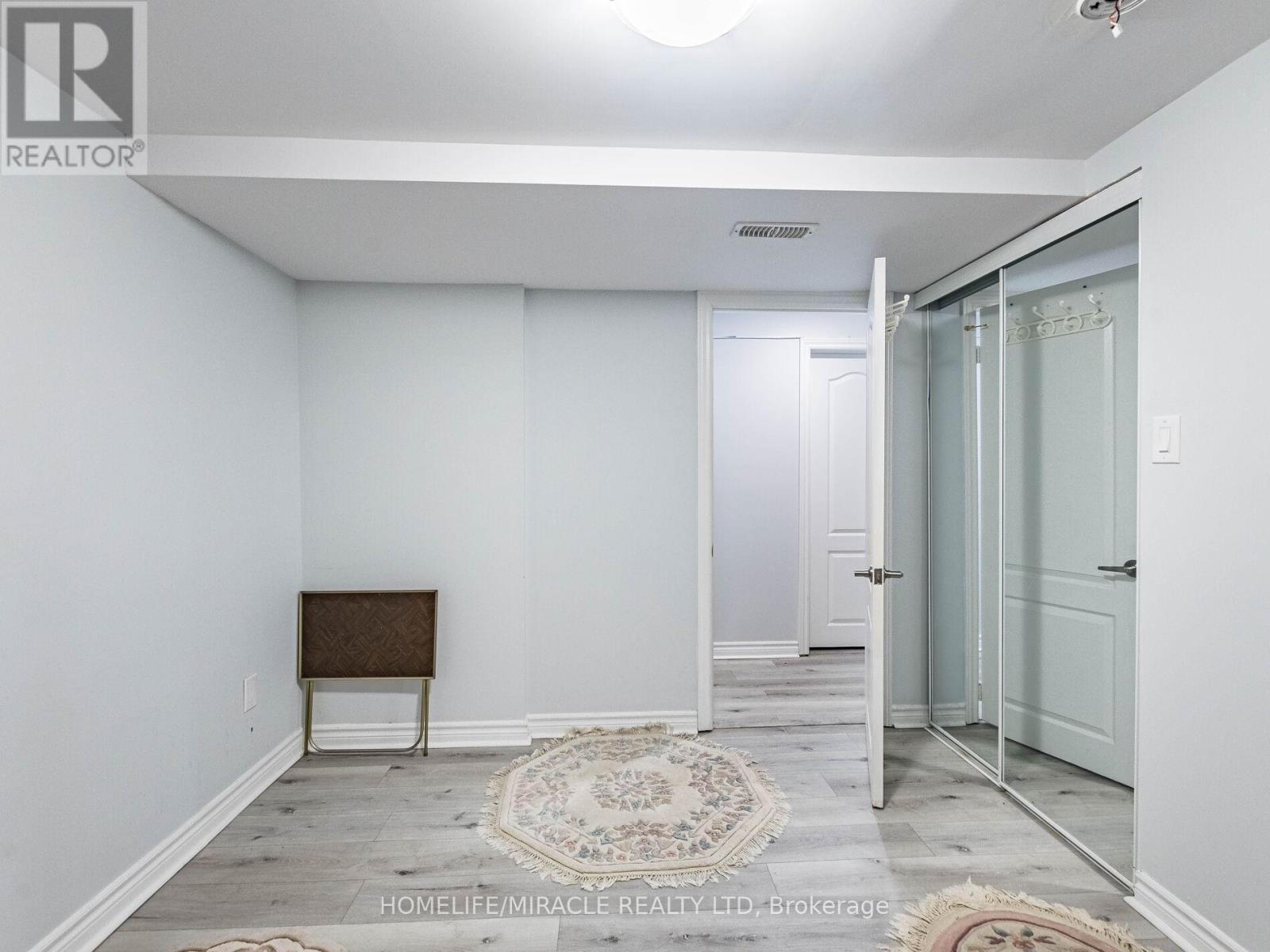 5 Sams Crescent, Brampton, Ontario  L7A 3T8 - Photo 38 - W12879334