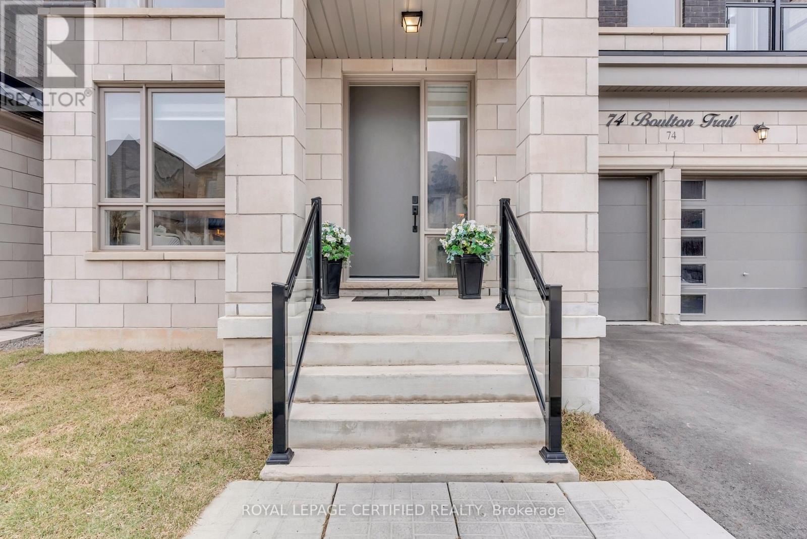 74 Boulton Trail, Oakville, Ontario  L6H 0Z9 - Photo 3 - W12952128