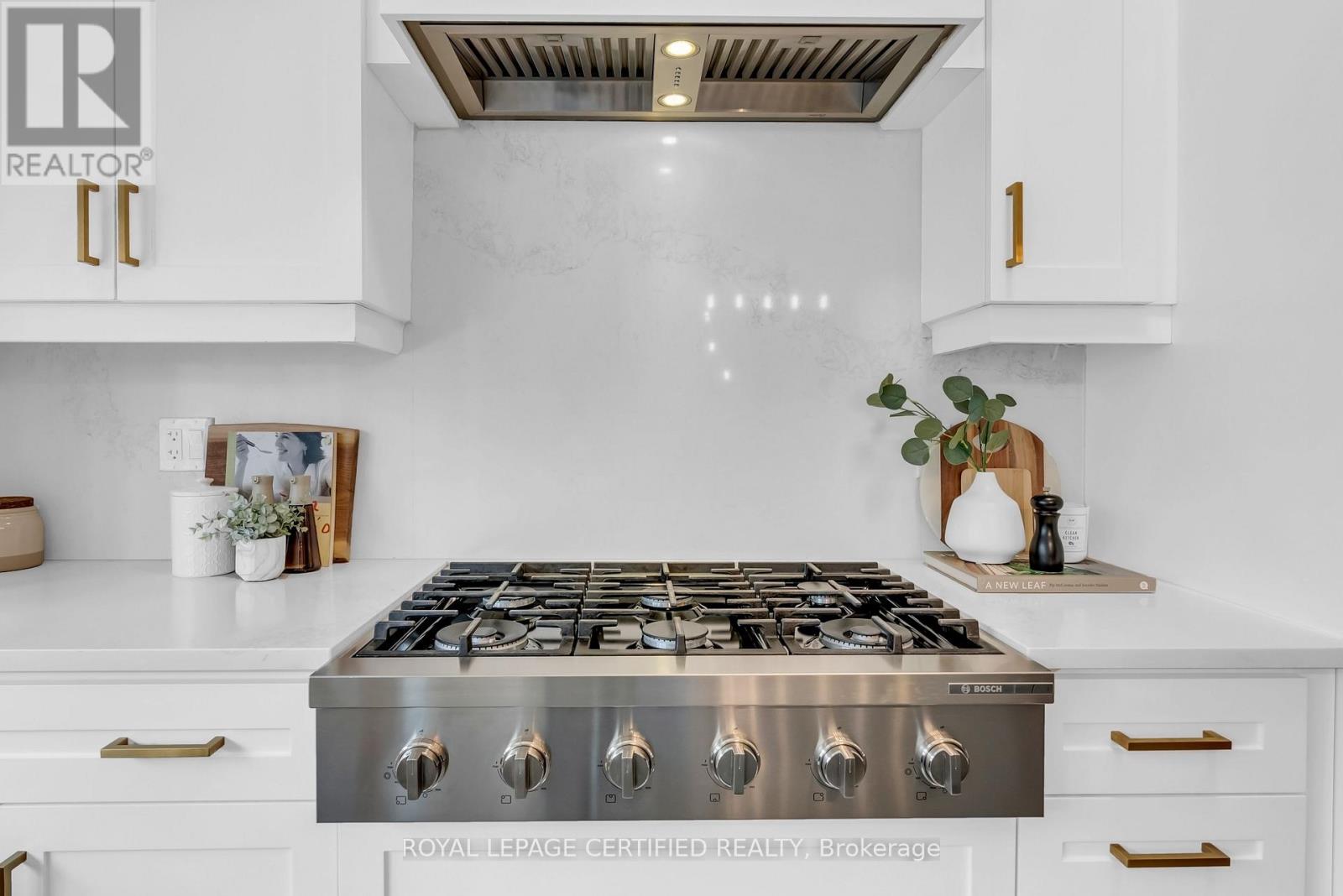 74 Boulton Trail, Oakville, Ontario  L6H 0Z9 - Photo 17 - W12952128