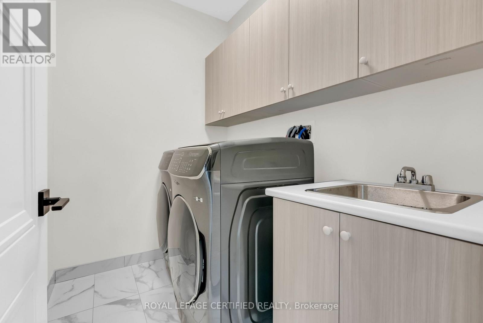 74 Boulton Trail, Oakville, Ontario  L6H 0Z9 - Photo 40 - W12952128