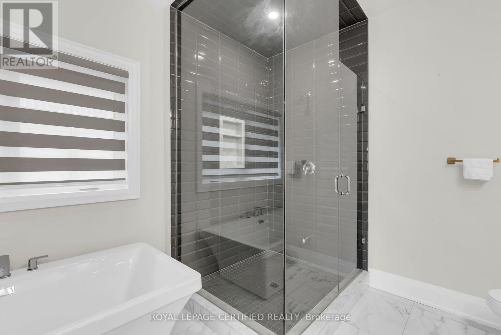 74 Boulton Trail, Oakville, Ontario  L6H 0Z9 - Photo 29 - W12952128