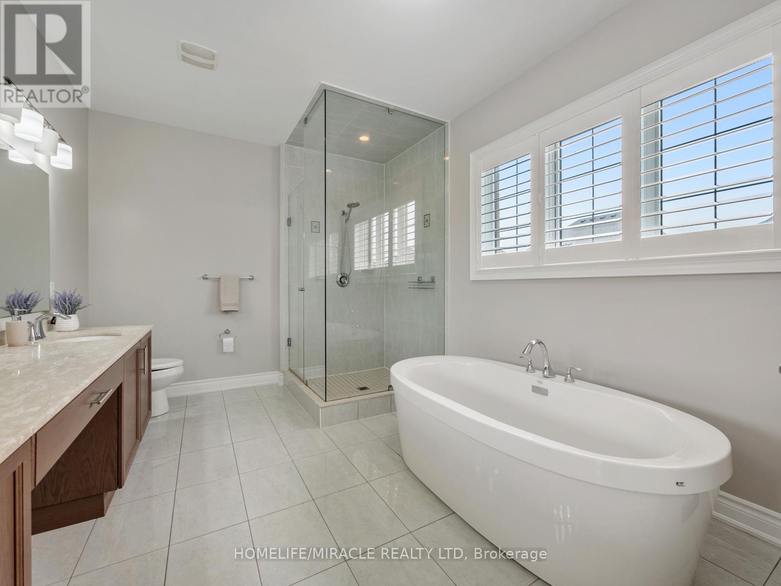 10 Erintown Crescent, Brampton, Ontario  L6P 4H2 - Photo 24 - W12952818