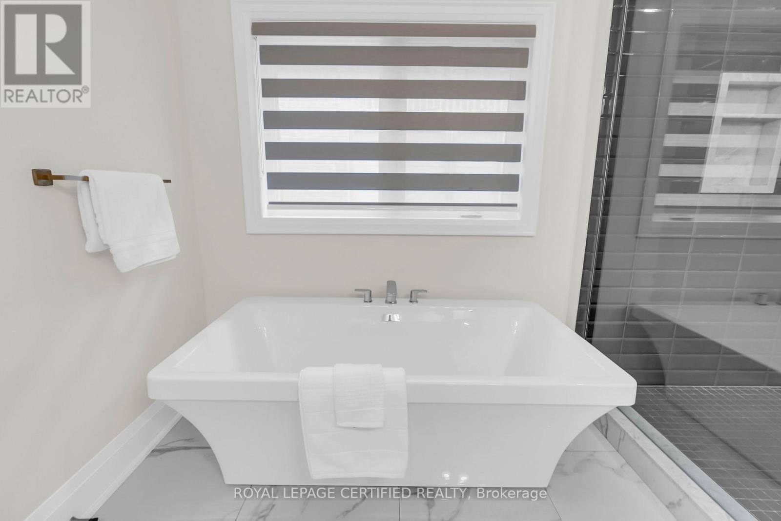 74 Boulton Trail, Oakville, Ontario  L6H 0Z9 - Photo 30 - W12952128