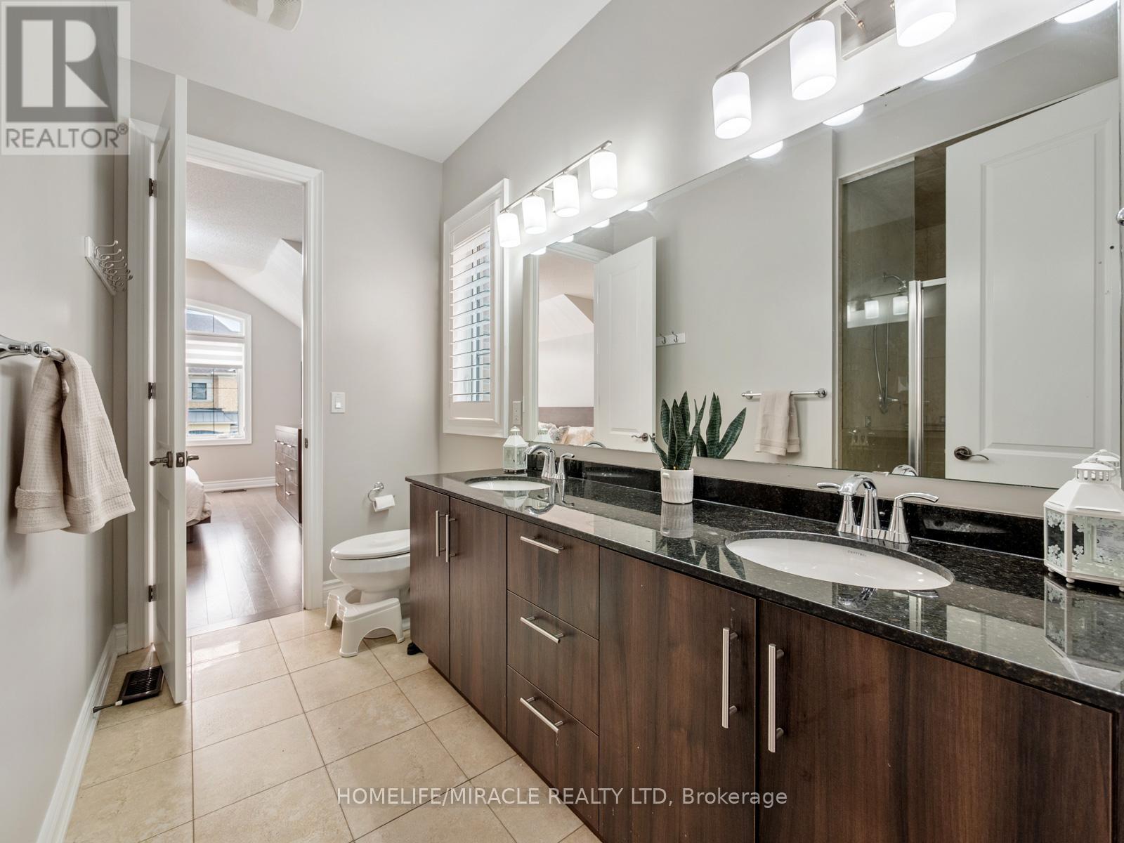 10 Erintown Crescent, Brampton, Ontario  L6P 4H2 - Photo 27 - W12952818