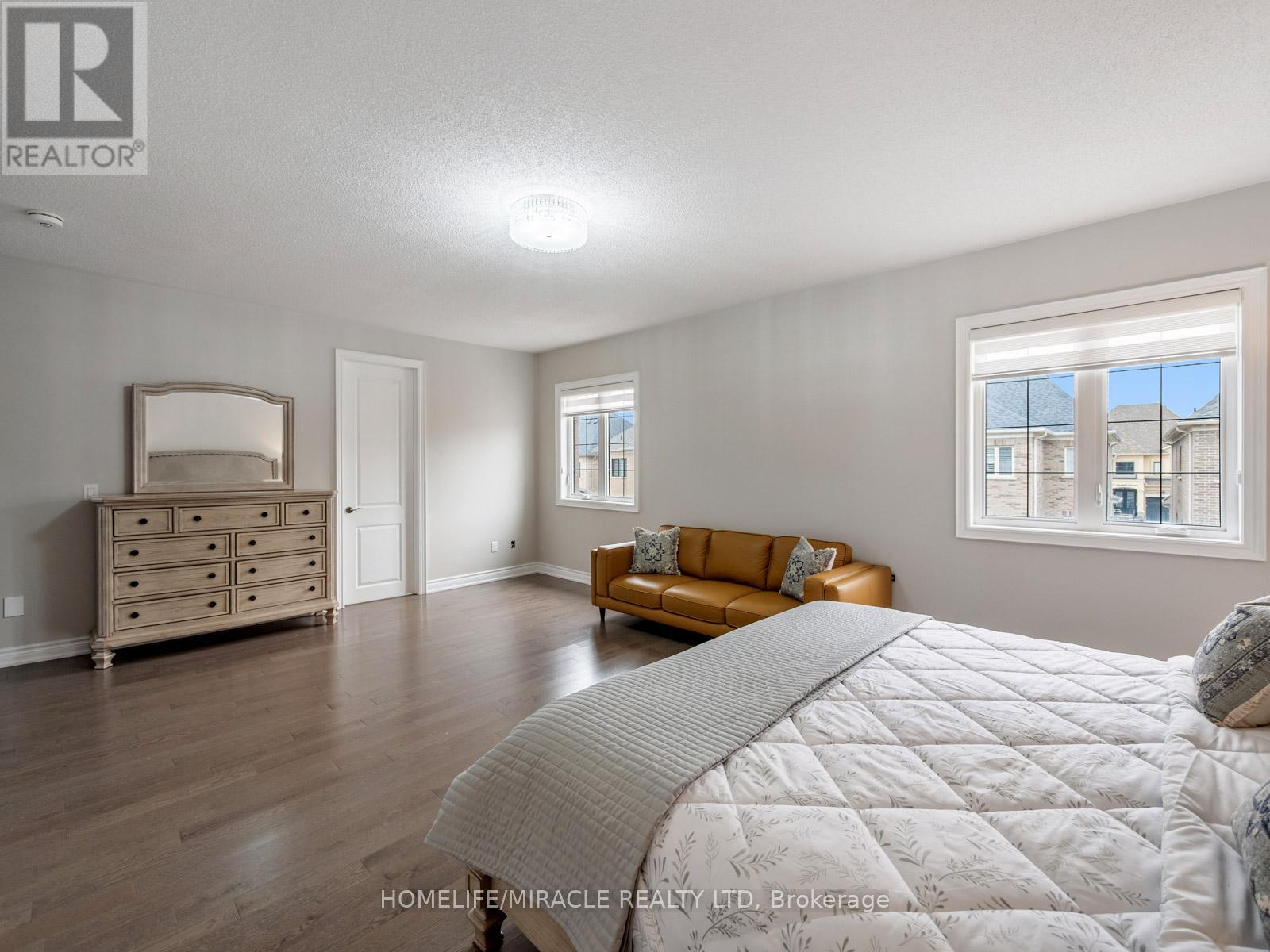 10 Erintown Crescent, Brampton, Ontario  L6P 4H2 - Photo 23 - W12952818