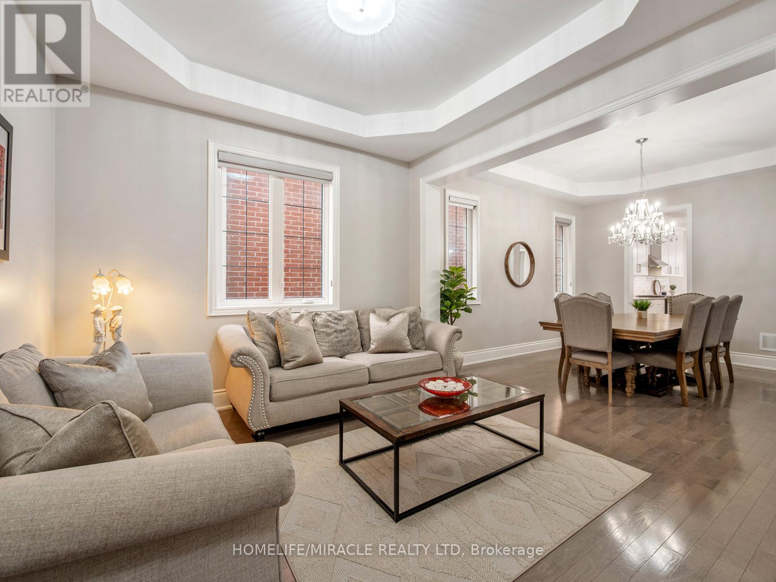 10 Erintown Crescent, Brampton, Ontario  L6P 4H2 - Photo 8 - W12952818