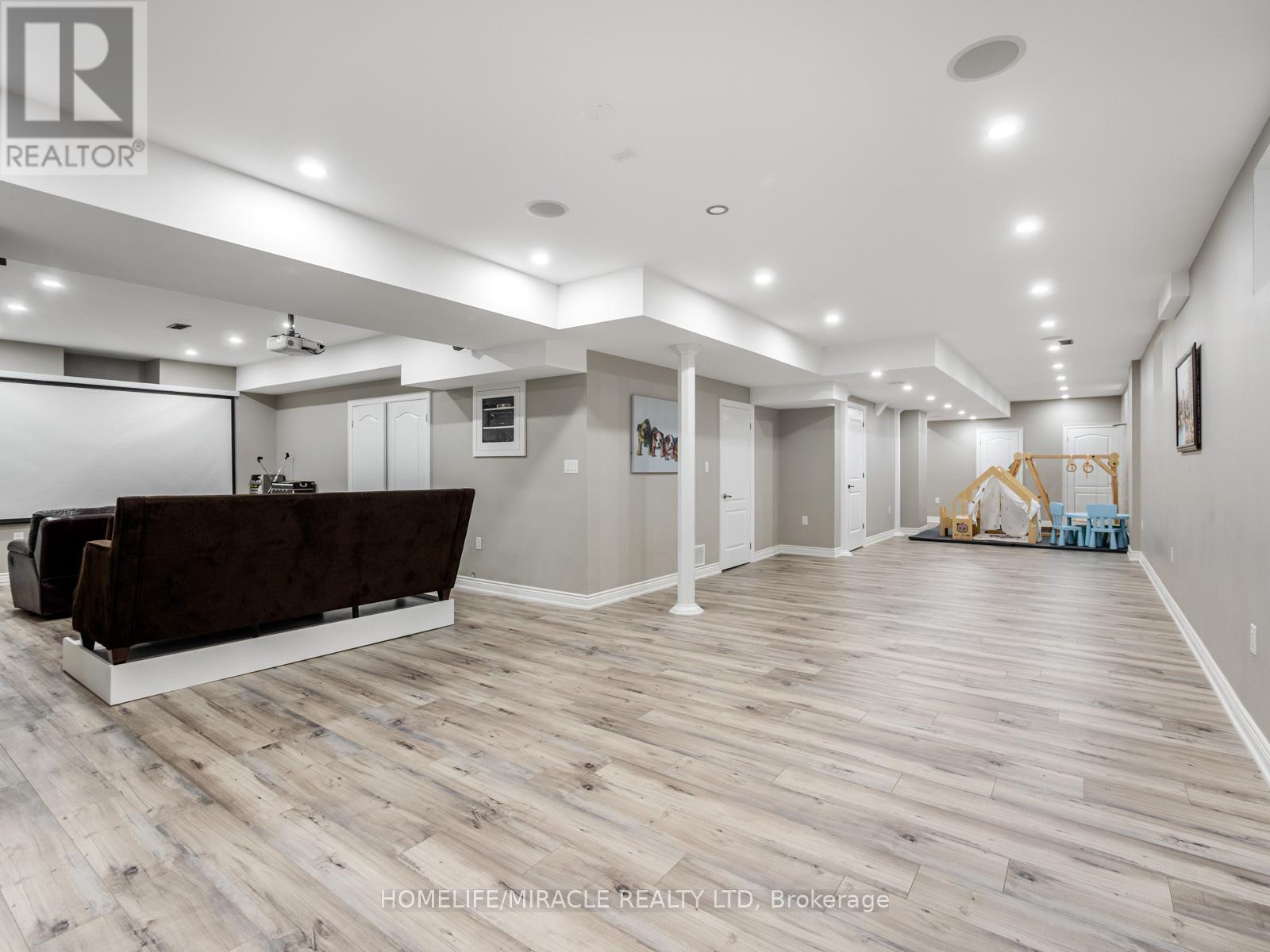 10 Erintown Crescent, Brampton, Ontario  L6P 4H2 - Photo 39 - W12952818