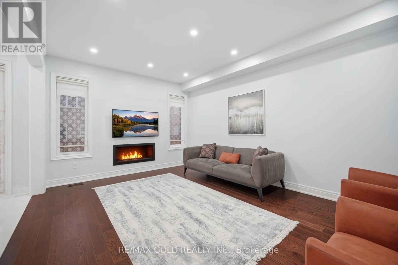 11 Sinatra Street, Brampton, Ontario  L6R 4B3 - Photo 7 - W12955394