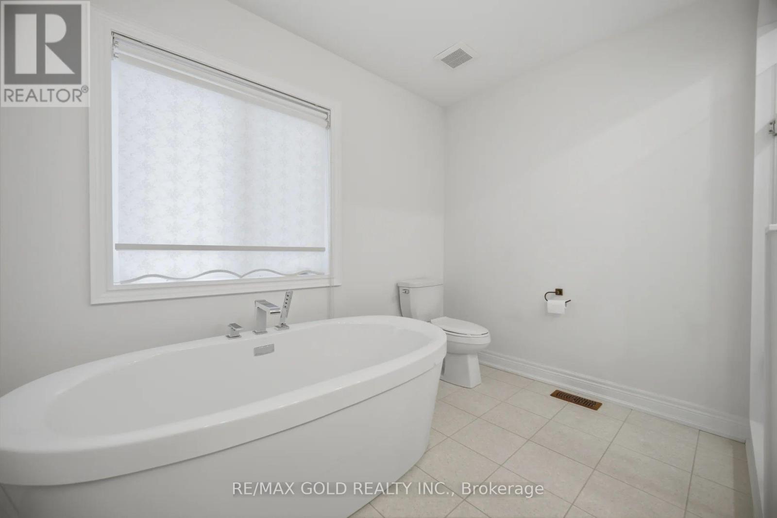 11 Sinatra Street, Brampton, Ontario  L6R 4B3 - Photo 21 - W12955394