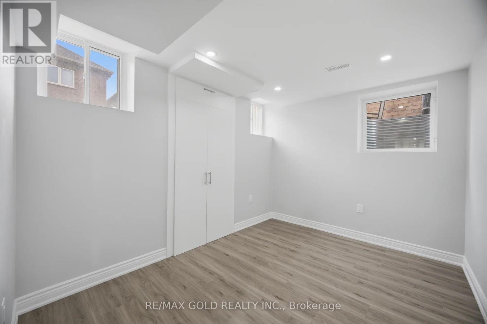 11 Sinatra Street, Brampton, Ontario  L6R 4B3 - Photo 32 - W12955394