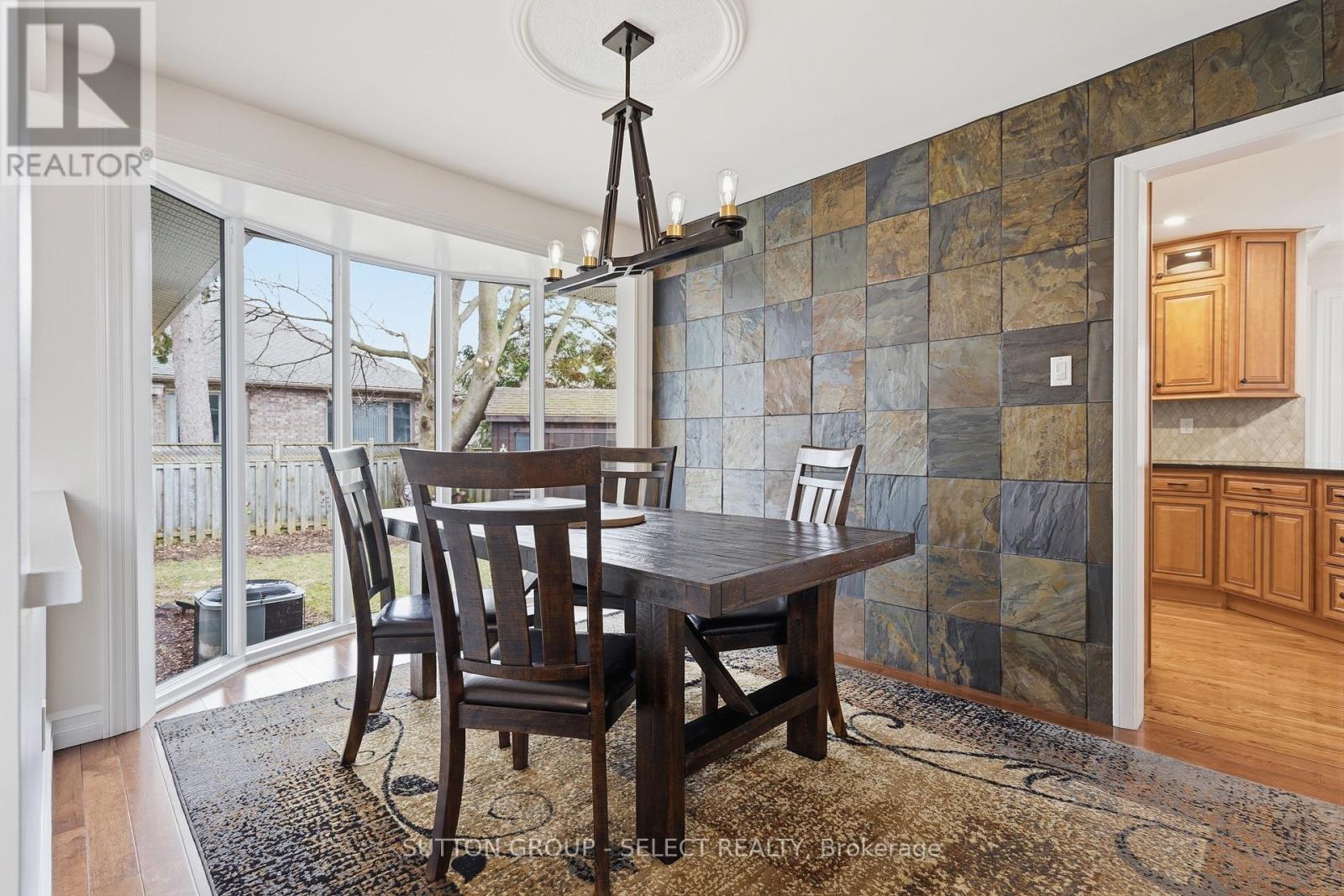 9 Northcrest Drive, London North, Ontario  N5X 3V7 - Photo 8 - X12959254