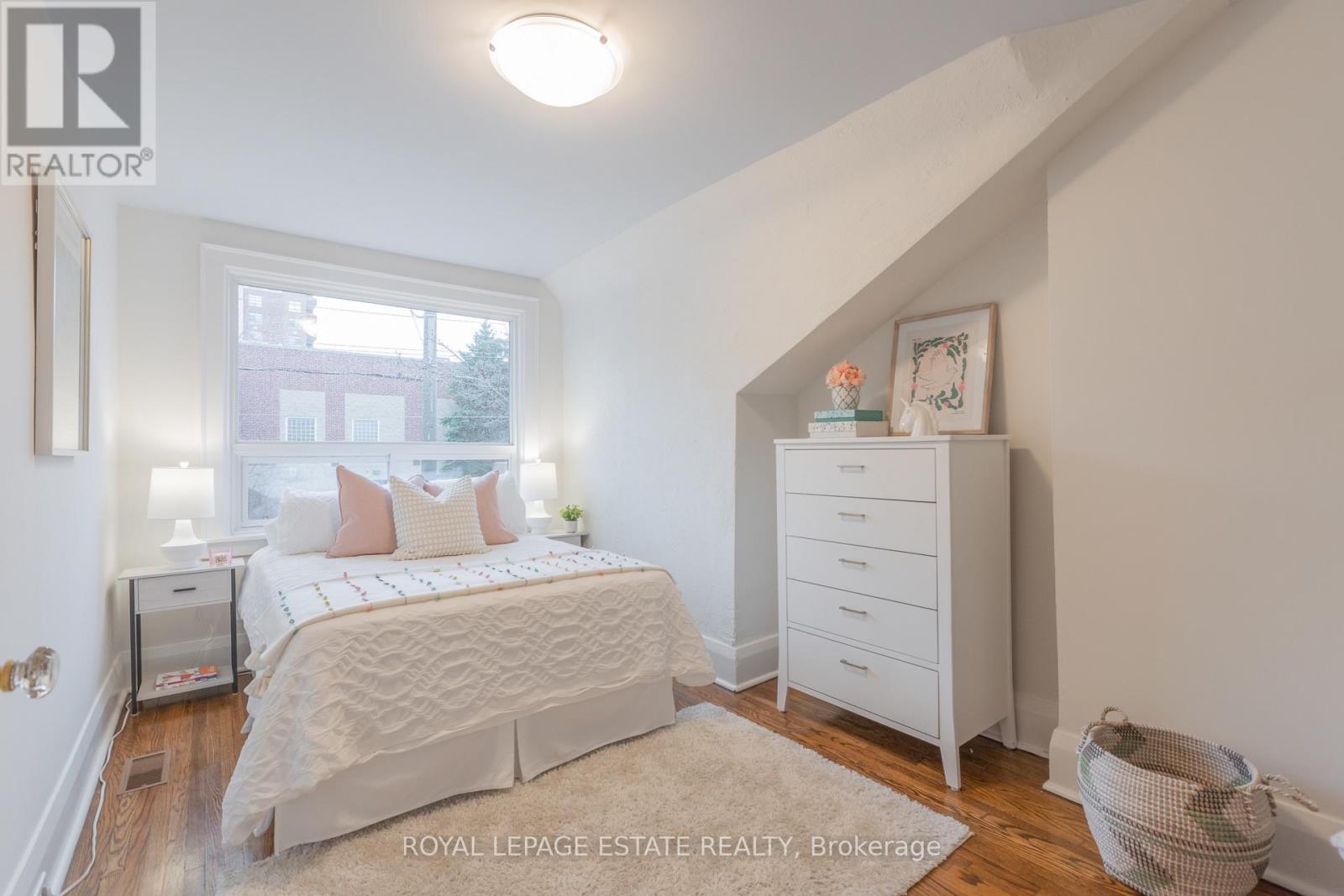 358 Victoria Park Avenue, Toronto, Ontario  M4E 3S8 - Photo 19 - E12959274