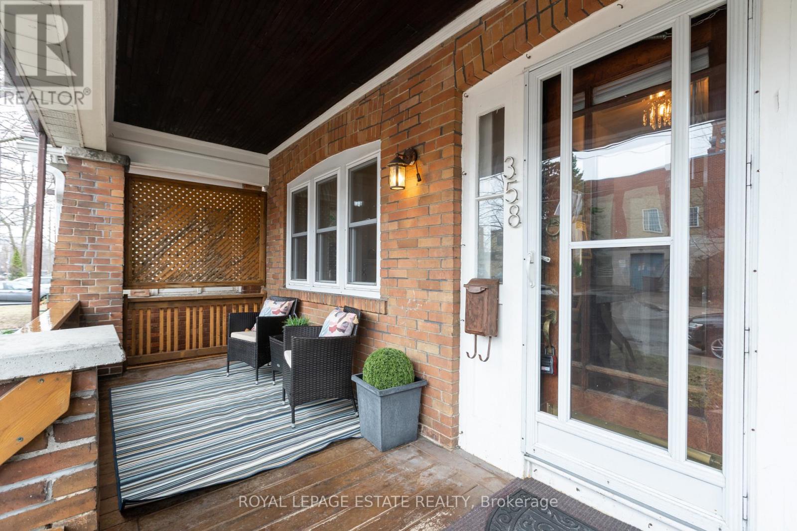 358 Victoria Park Avenue, Toronto, Ontario  M4E 3S8 - Photo 2 - E12959274