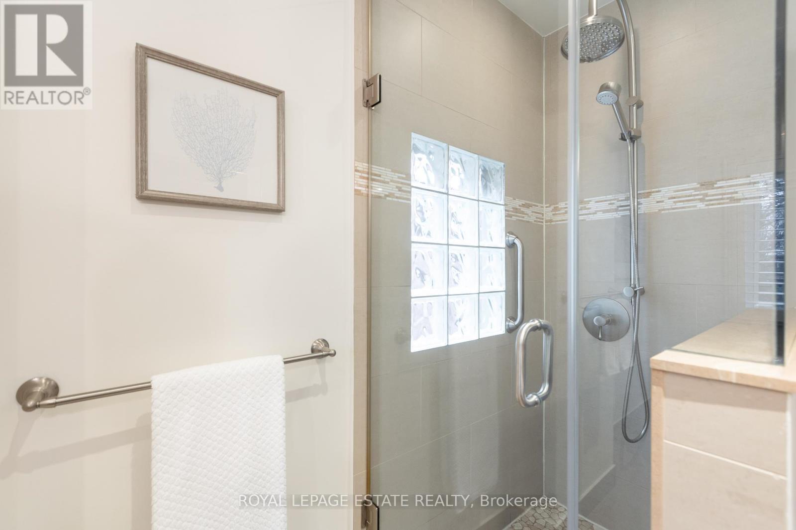 358 Victoria Park Avenue, Toronto, Ontario  M4E 3S8 - Photo 26 - E12959274