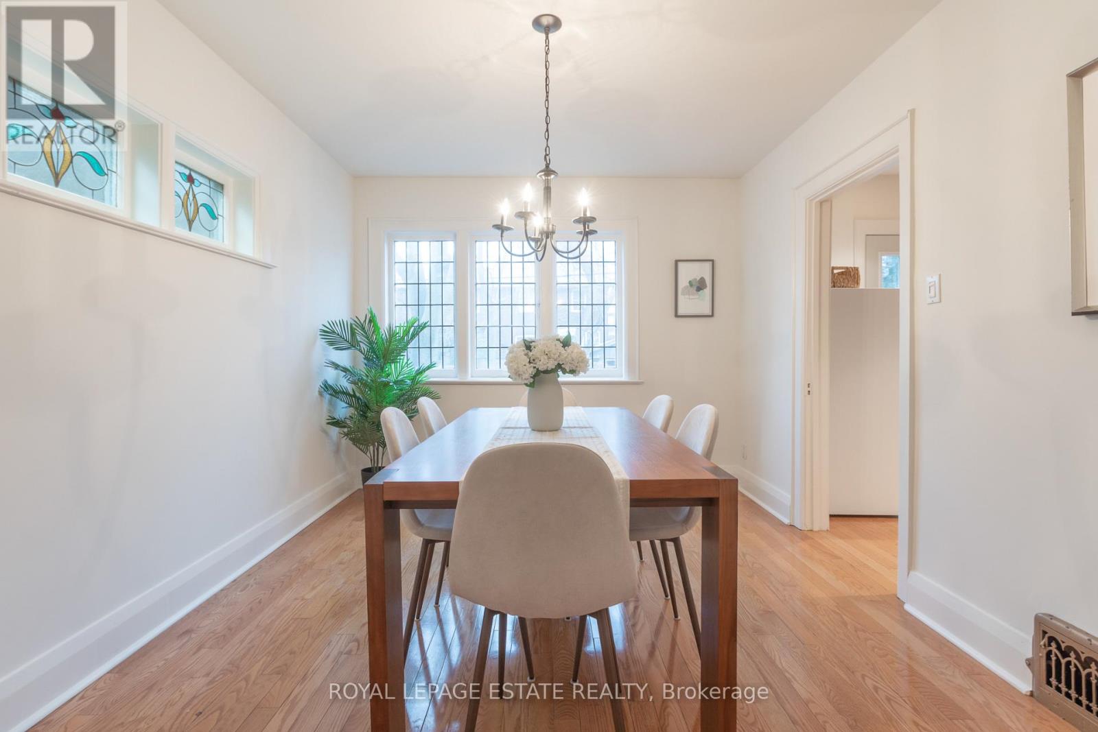 358 Victoria Park Avenue, Toronto, Ontario  M4E 3S8 - Photo 8 - E12959274