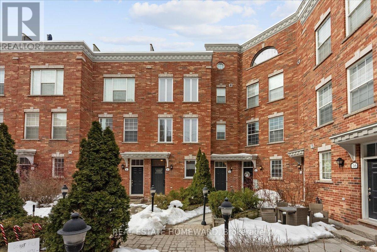 14 FAIRHEAD MEWS, Toronto, Ontario