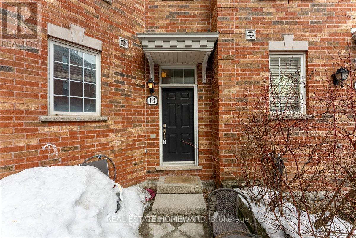 14 Fairhead Mews, Toronto, Ontario  M4E 3Y4 - Photo 4 - E12959282