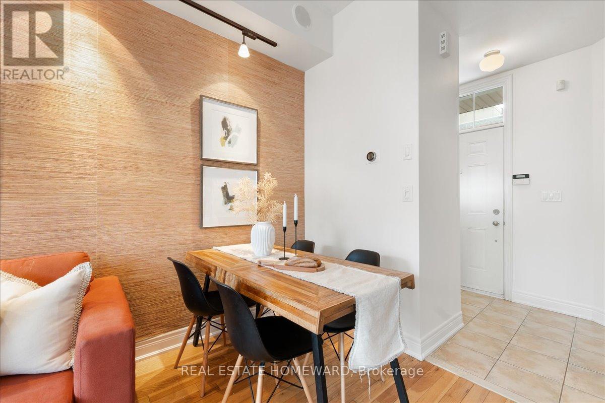 14 Fairhead Mews, Toronto, Ontario  M4E 3Y4 - Photo 7 - E12959282