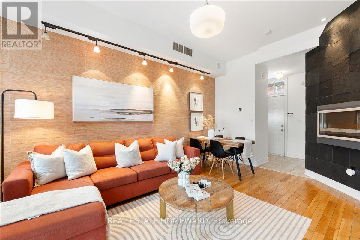 14 Fairhead Mews, Toronto, Ontario  M4E 3Y4 - Photo 9 - E12959282