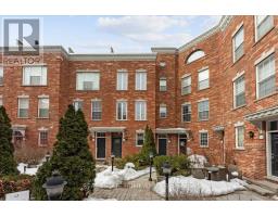 14 FAIRHEAD MEWS, Toronto, Ontario