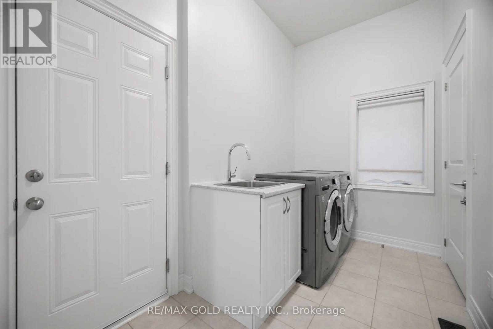 11 Sinatra Street, Brampton, Ontario  L6R 4B3 - Photo 35 - W12955394