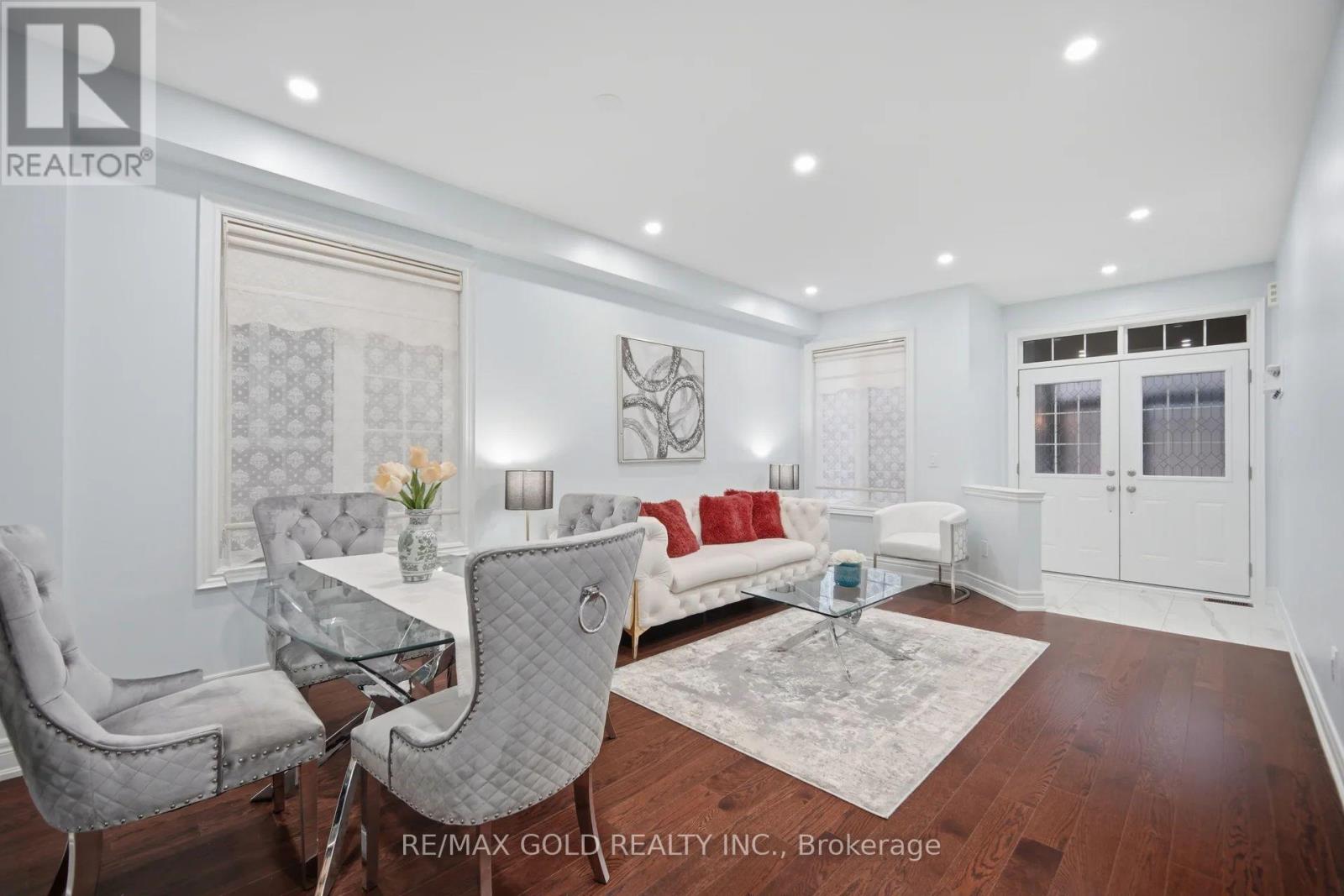 11 Sinatra Street, Brampton, Ontario  L6R 4B3 - Photo 4 - W12955394