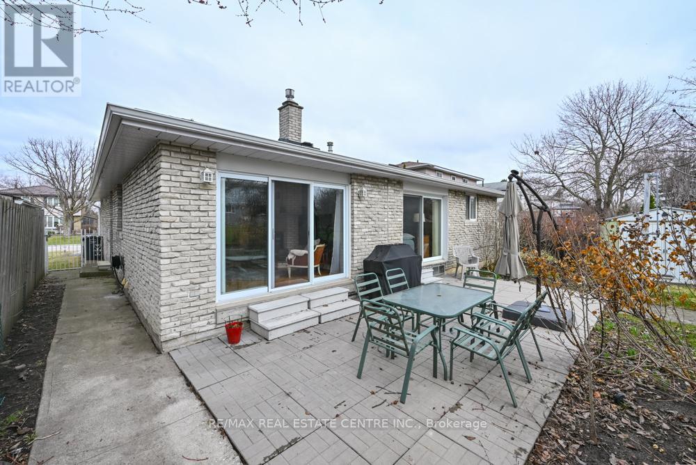 46 Grassington Crescent, Brampton, Ontario  L6S 1Z6 - Photo 30 - W12955442