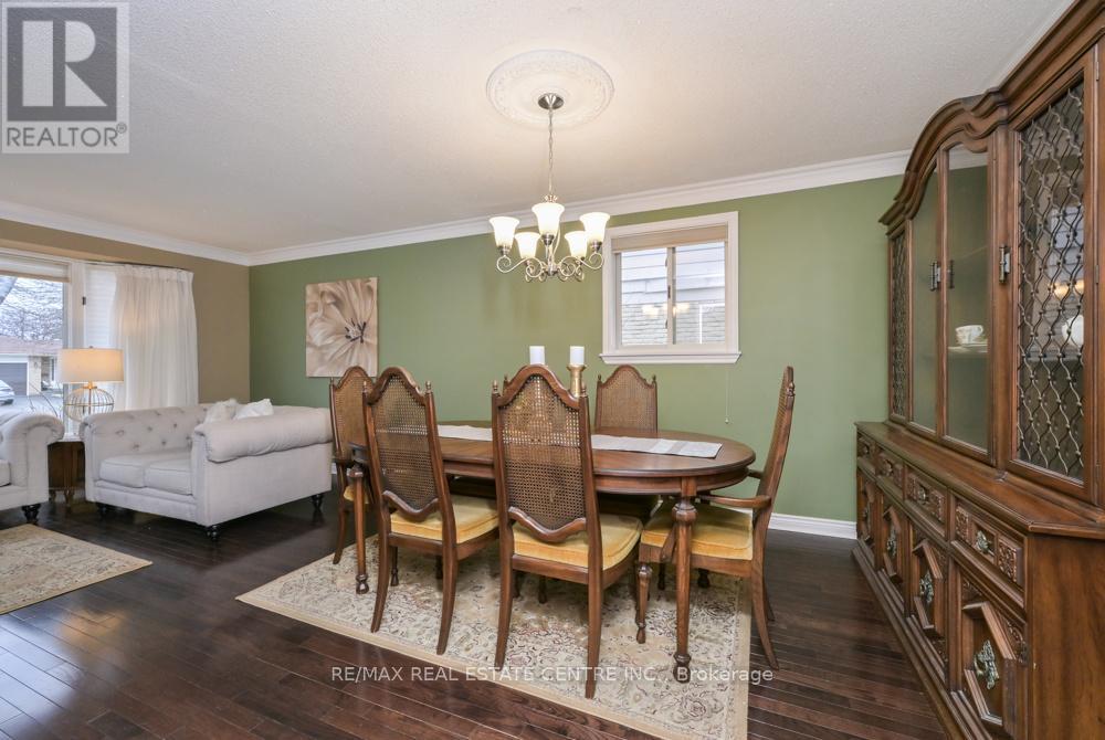 46 Grassington Crescent, Brampton, Ontario  L6S 1Z6 - Photo 8 - W12955442