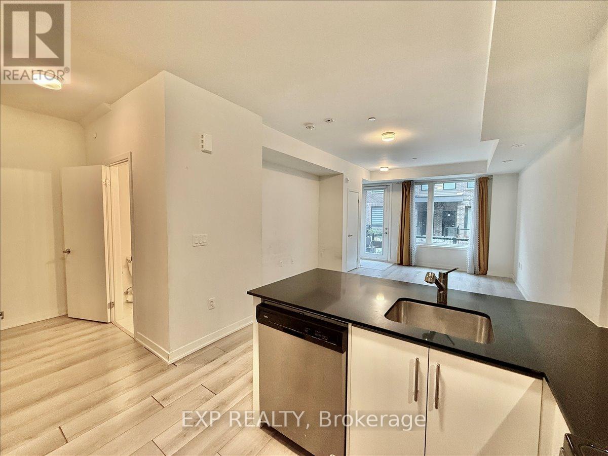 22 - 3405 Ridgeway Drive, Mississauga, Ontario  L5L 5T3 - Photo 10 - W12955152