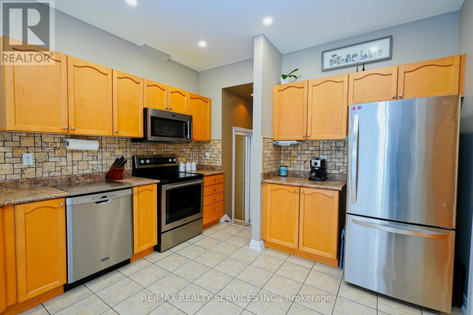 32 Ashdale Road, Brampton, Ontario  L6Y 5M7 - Photo 16 - W12955484