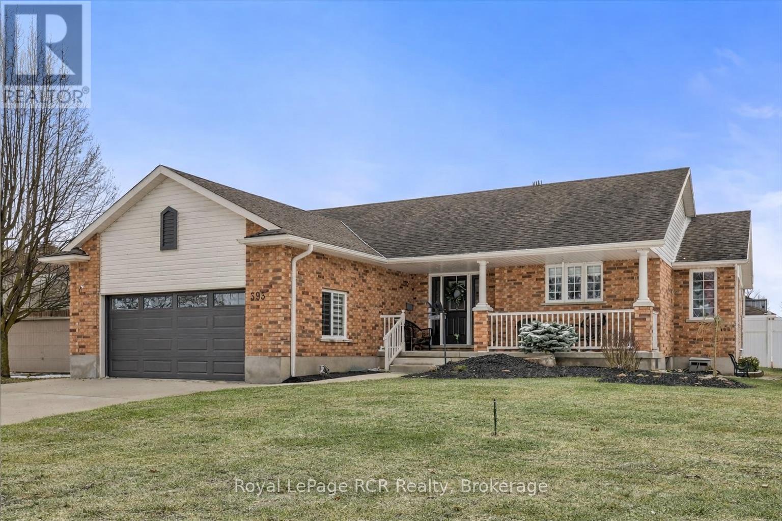 393 1ST STREET S, Hanover, Ontario